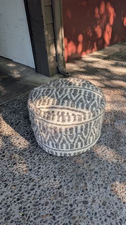 Accent pouf