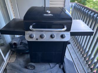 Charbroil Performance Gas Grill