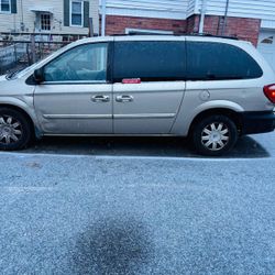 2006 Chrysler Town & Country