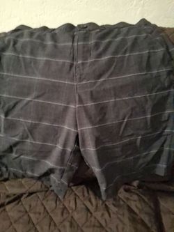 Mens Shorts black with thin white stripes size 35 $ 5