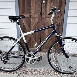 Beautiful Raleigh C30 Hybrid Bike