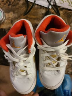 Kids Jordans Size 9c