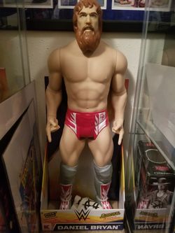 WWE 31 inch BIG FIG