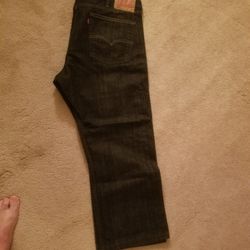 LEVIS  (514)NEVER  WORN SIZE 42/30