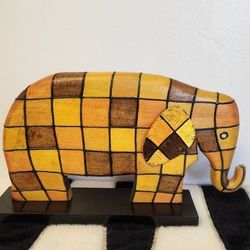  Wooden Elephant Decoration