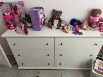 White 75 inch dresser White 75 inch dresser
