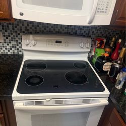 Oven and microwave for sale!