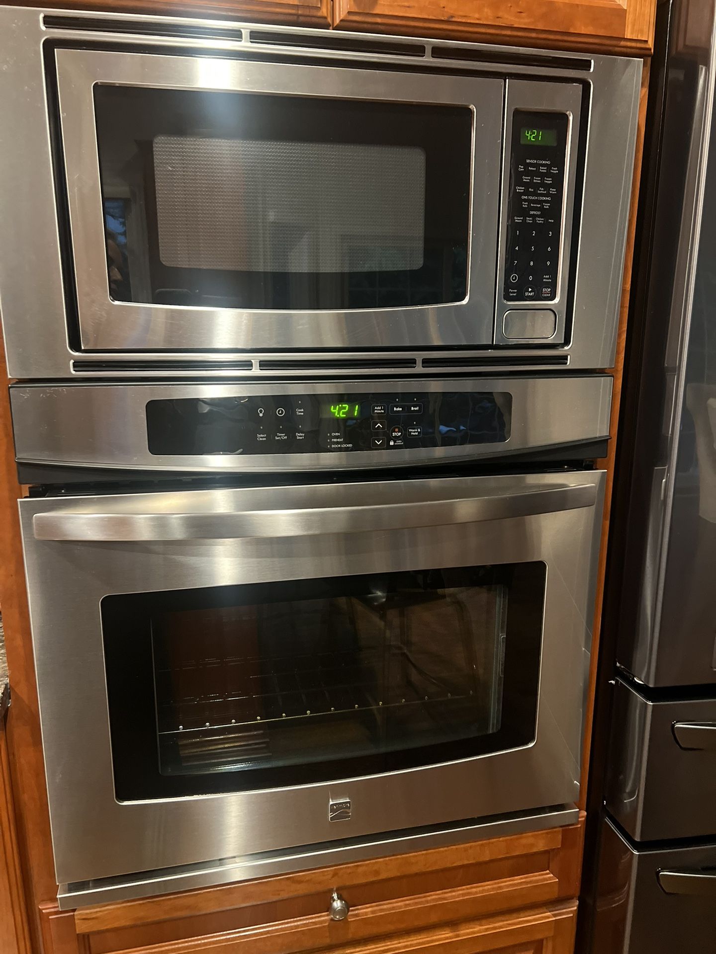 Attached Microwave And Oven 