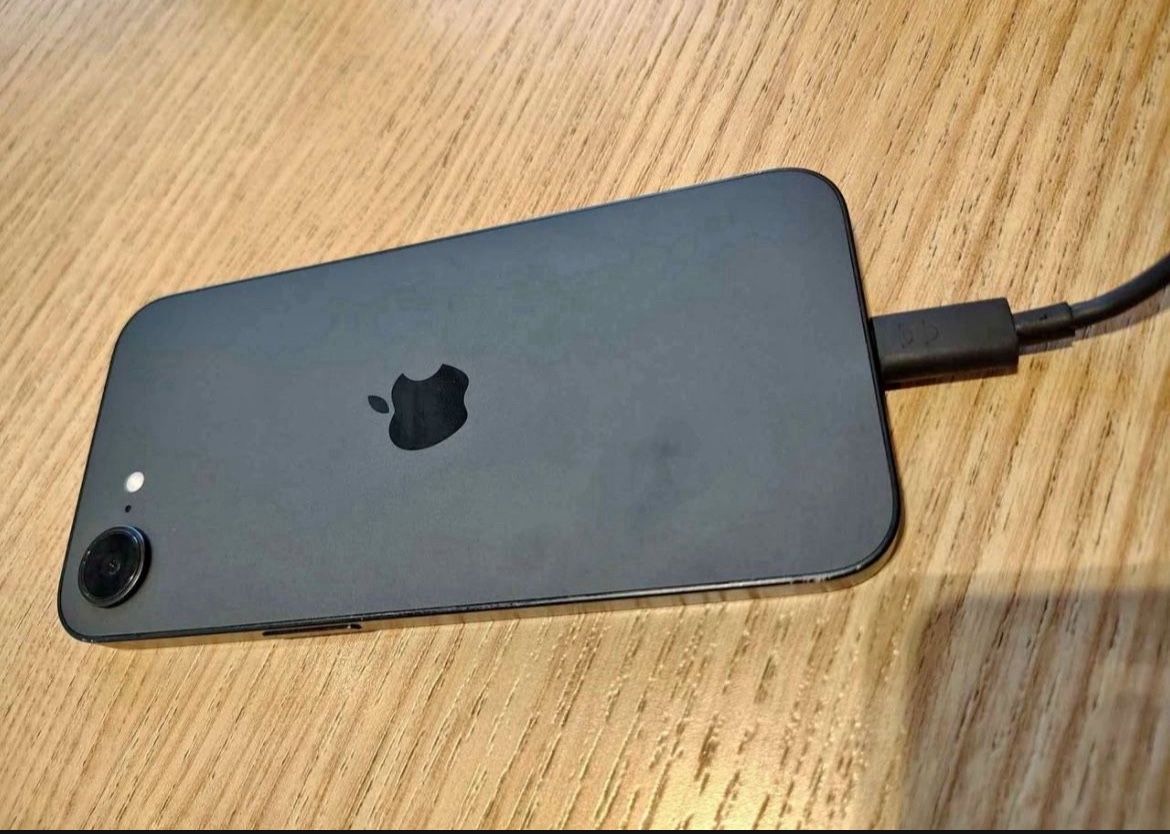 Unlocked iPhone 16e