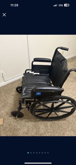 Brand NEW Wheelchair, 300lb Weight Capacity, 20” Seat Width, Can Deliver For Small Fee In Riverside/Orange Counties