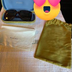 Gucci Sunglasses 🕶 