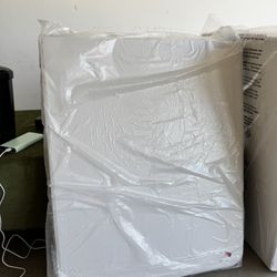 Sturdy 6 Foot Folding Table