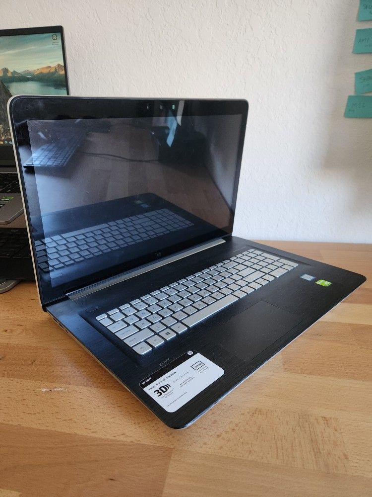 HP Envy M7 Notebook - Touchscreen 17.3"