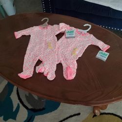  Two Twin Babys Pink Giraffe Clothes