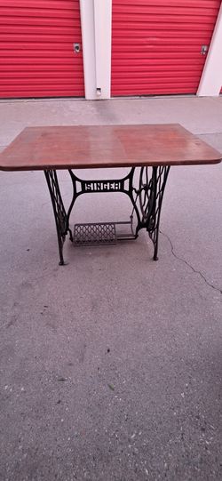 Vintage Singer Sewing Table