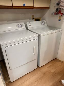 GE - Washer + Dryer $100