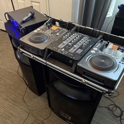 DFX Professional Audio Speakers With American Audio Mixer And Case