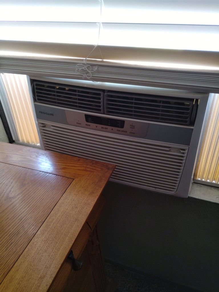 Frigidaire Window AC Unit