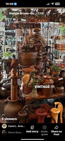 Lots of vintage items for sale everything is individually priced. Let me know if you’d like to come. Take a look located in Canyon countrya Clarita