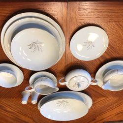 Kaysons Fine China 1961 Golden Rhapsody 67 Pieces,