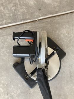 Craftsman Corded Miter Saw with angled cuts capability, and trim work. It works great