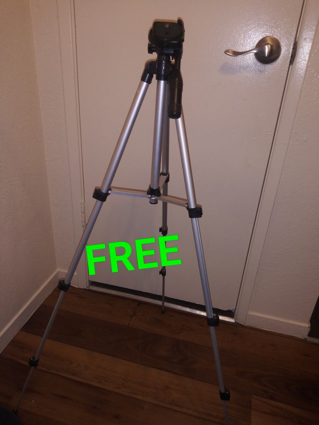 Camera tripod