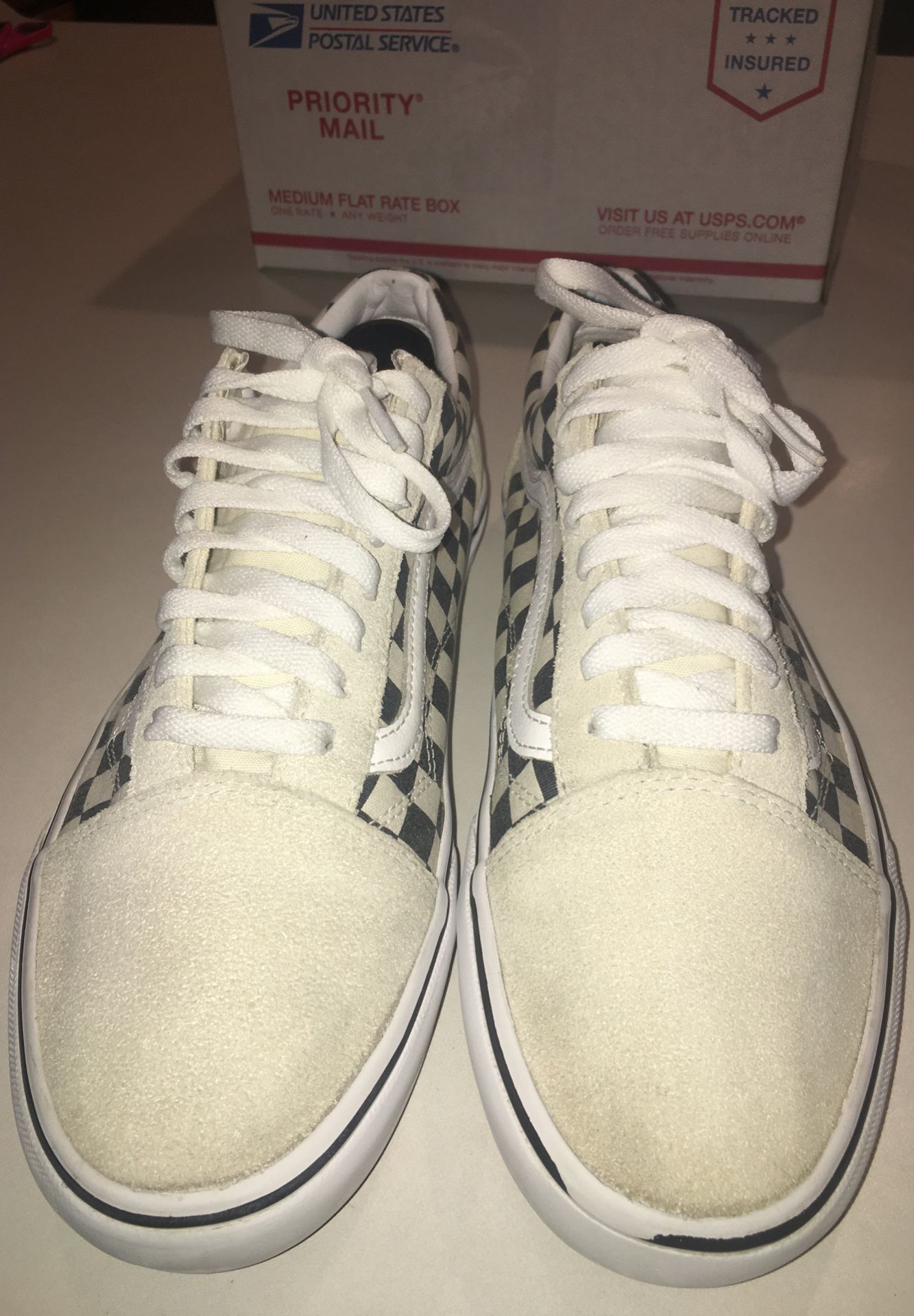 Men’s 10 Vans old school check board tan and white