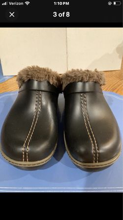 New Crocs Fuzz Cobbler Faux Fur lined size 7