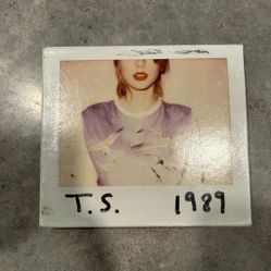 Taylor Swift  1989 CD

