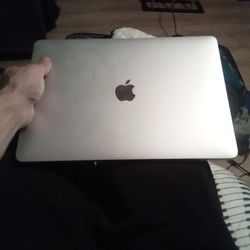 Macbook Air M1 A2337