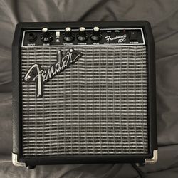 fender frontman 10 watt amp comes with tuner and cord