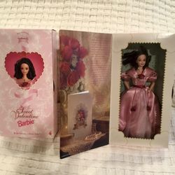 1995 Hallmark Sweet Valentine Barbie . Perfect Condition