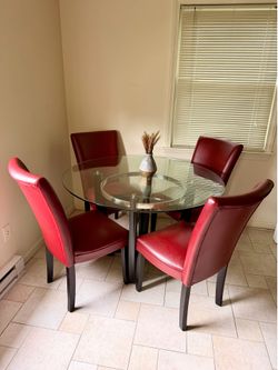 Beautiful Ashley’s Furniture Dinning Table $250 OBO