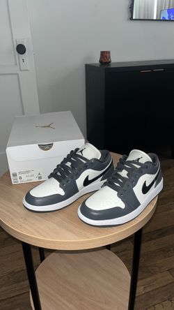 WOMENS air Jorden 1 low  (AUTHENTIC ) (ESCONDIDO )