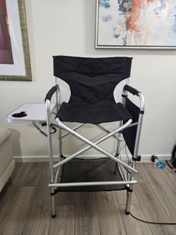 26" Tall Folding Directors Chair with the Bag