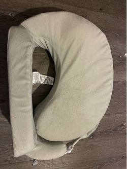 Breastfeeding pillow