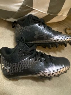 Under Armour Football Cleats 3y