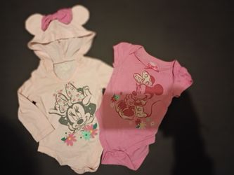 Minnie Mouse onesie (2)