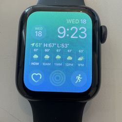 Apple Watch Series 7 – 45mm (Midnight Aluminum, GPS)