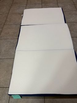 Memory foam foldable mattress