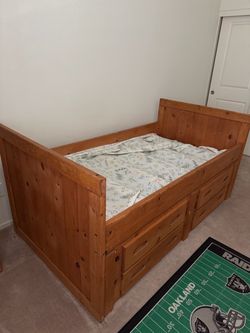 Twin Headboard/Footboard w/ Frame