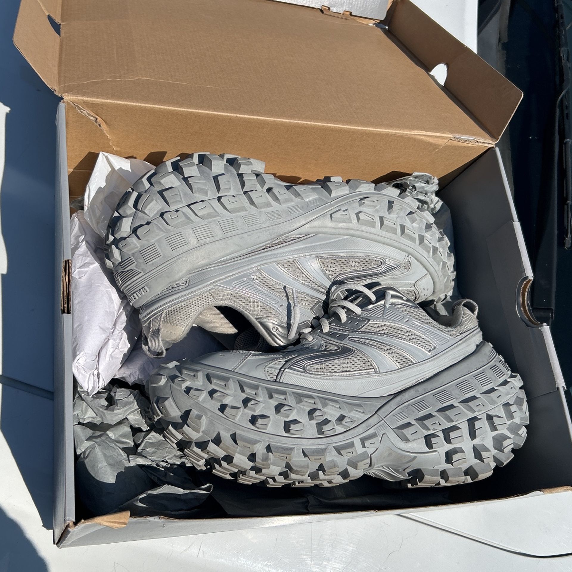 Balenciaga Bouncer