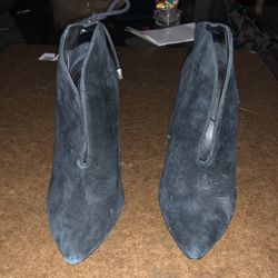 Vince Camuto Booties Size 7