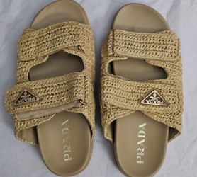 Prada Fussbett Raffia Double Strap Slide Sandals