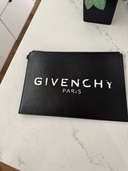 GIVENCHY Paris Textured Coated Canvas Iconic Prints Flat Medium Clutch Bag NEW