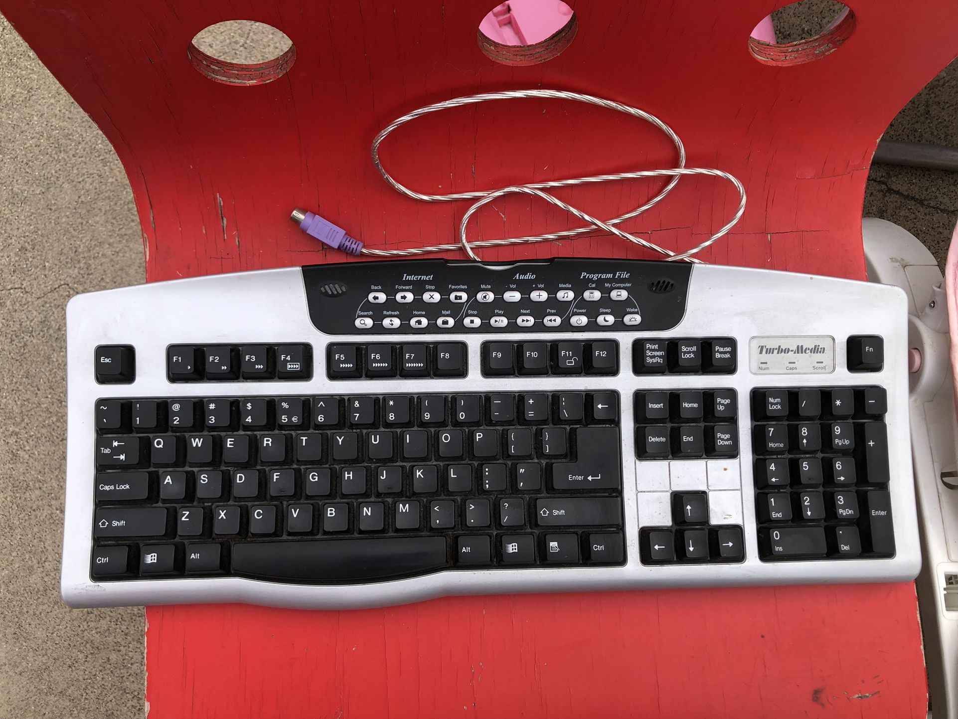 Vintage Turbo-Media Keyboard 