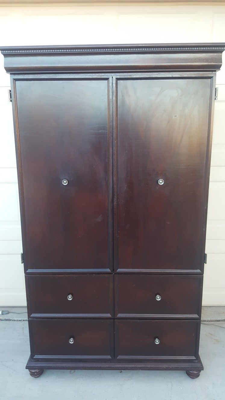 Armoire