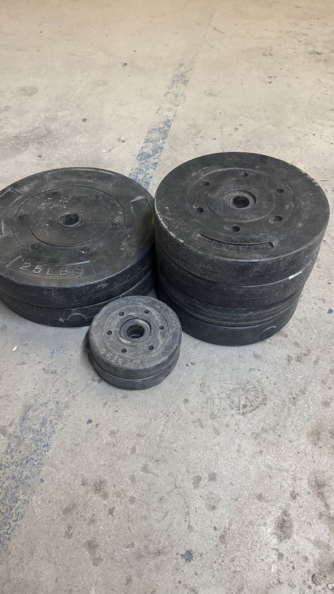 115 Pounds Of Standard Plastic Covered Weights