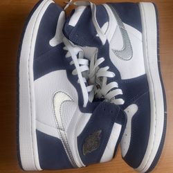 Jordan 1 Midnight Navy Size 8.5 