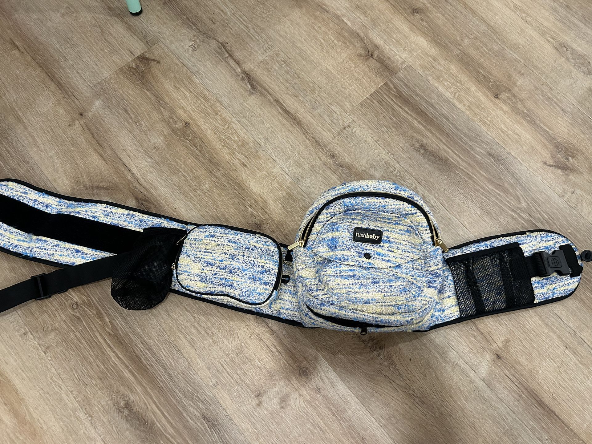 Tushbaby Hip Baby Carrier